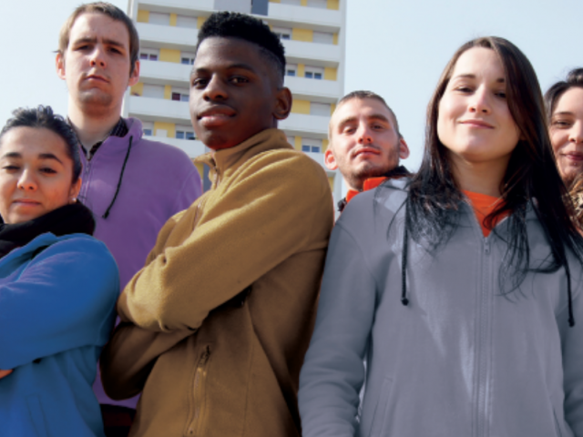 Six jeunes en service civique